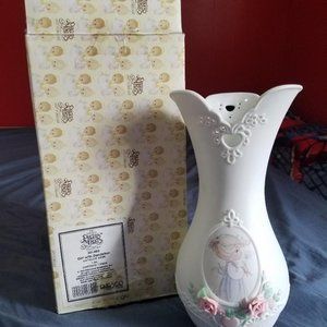 PRECIOUS MOMENTS, GIRL WITH DANDELION VASE